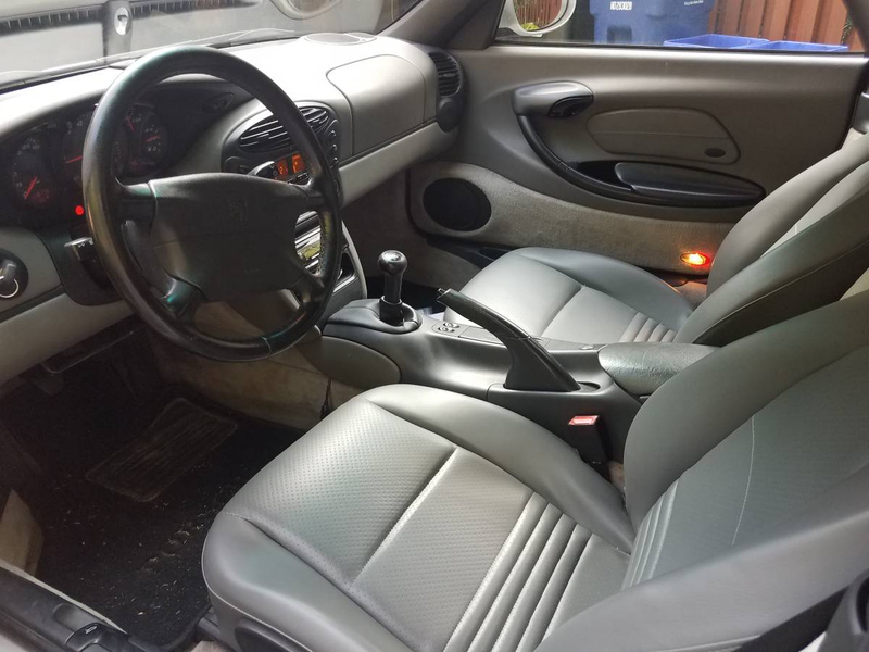 Illustration for article titled At $5,800, Could This 1998 Porsche Boxster Be a Deal of Historic Proportions?